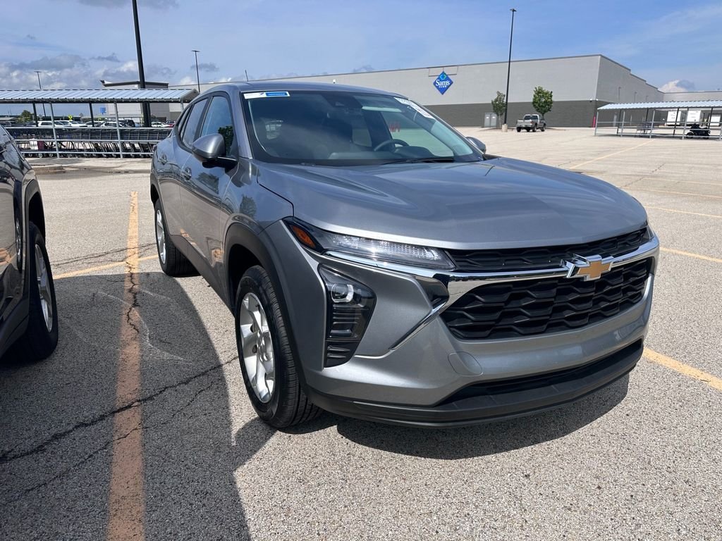 Used 2025 Sterling Gray Metallic Chevrolet LS image 1