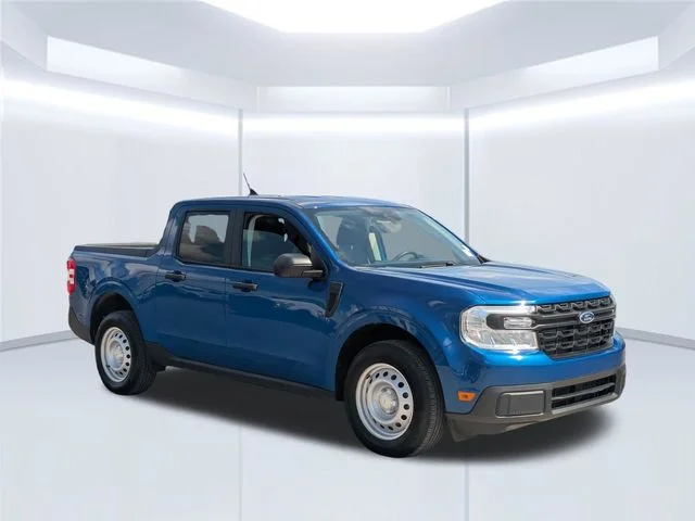 Used 2024 Blue Ford XL image 8