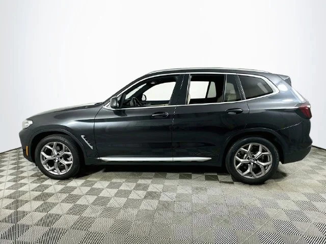 Used 2022 Gray BMW sDrive30i image 6
