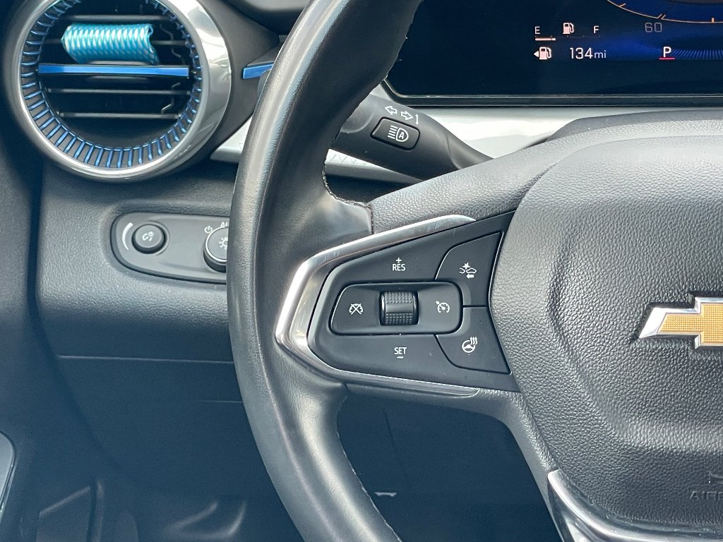 Used 2025 Sterling Gray Metallic Chevrolet LT image 6