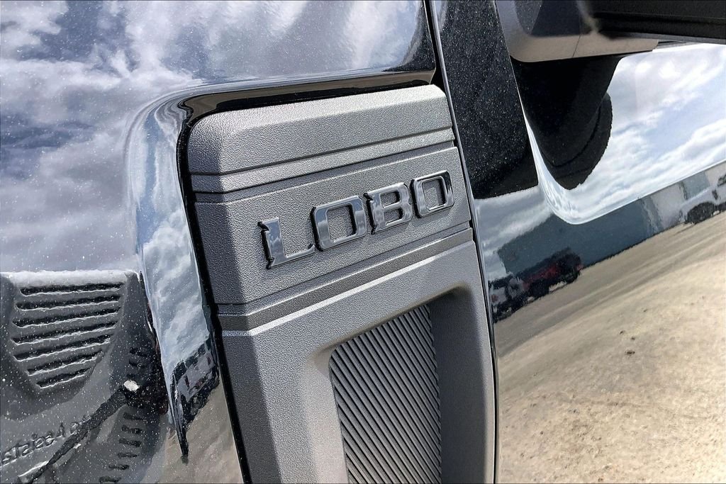 New 2026 Space White Metallic Ford Lobo Standard image 15