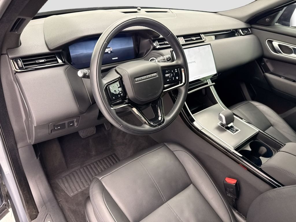 Used 2026 Arroios Gray Metallic Land Rover S image 9