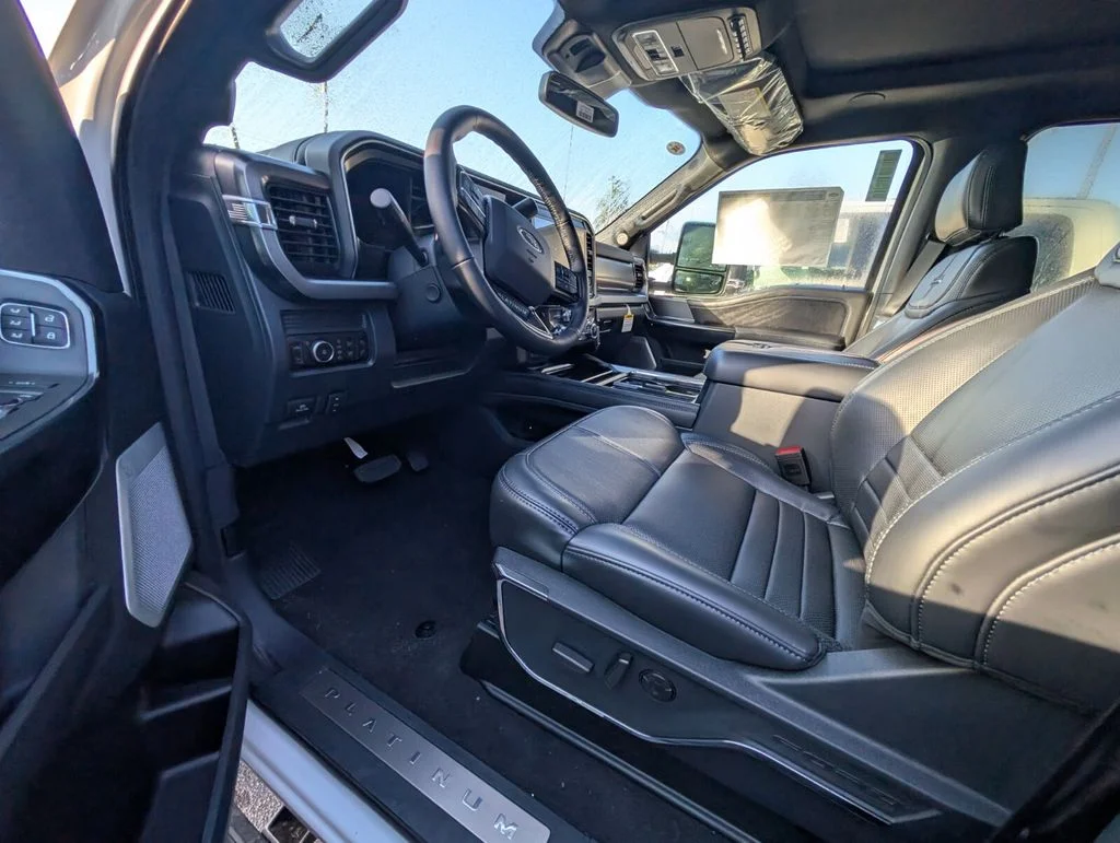 2026 Ford F-250 Super Duty Platinum - Photo 8