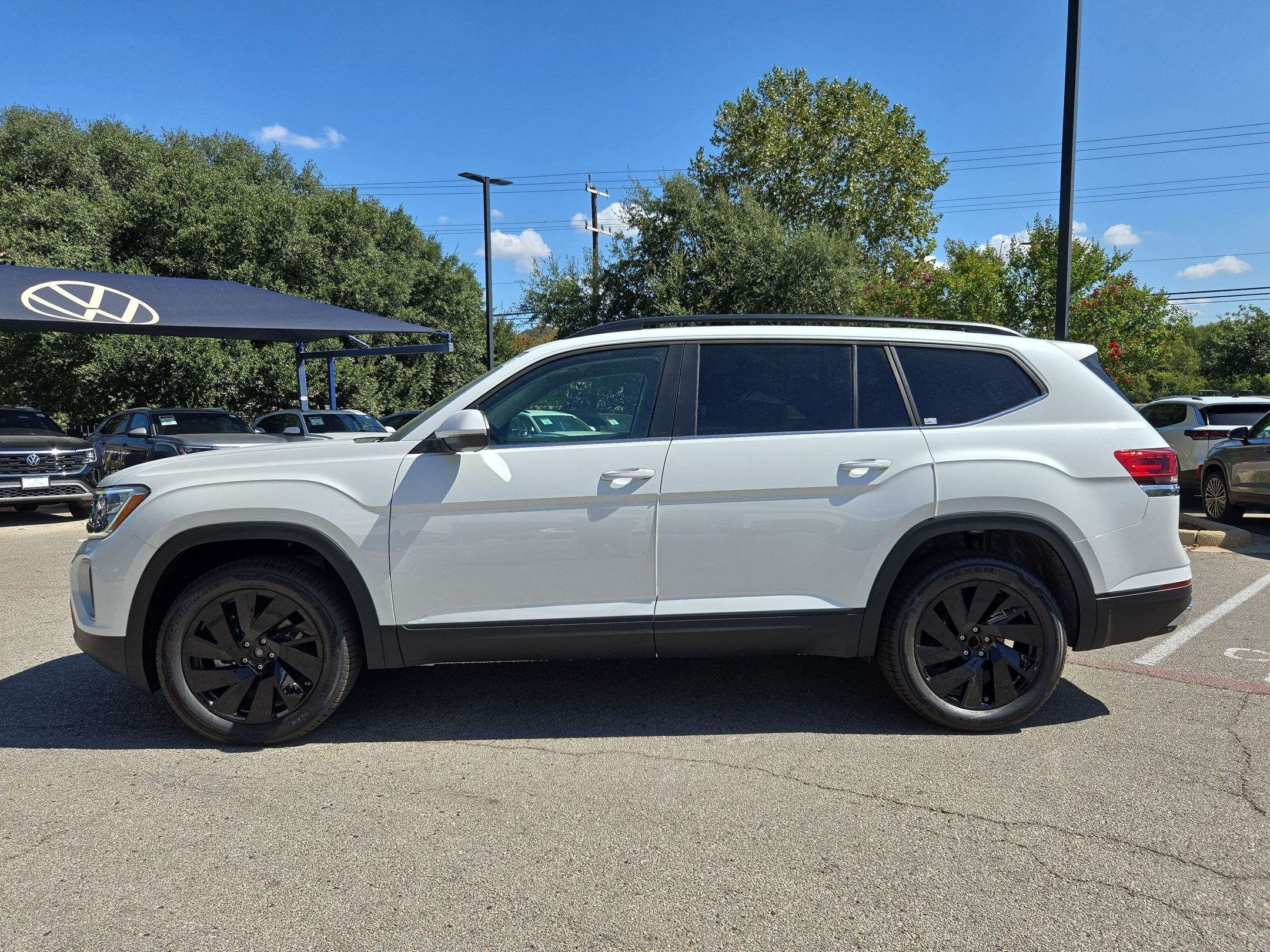 New 2026 Opal White Pearl Volkswagen 2.0T SE w/Technology image 6