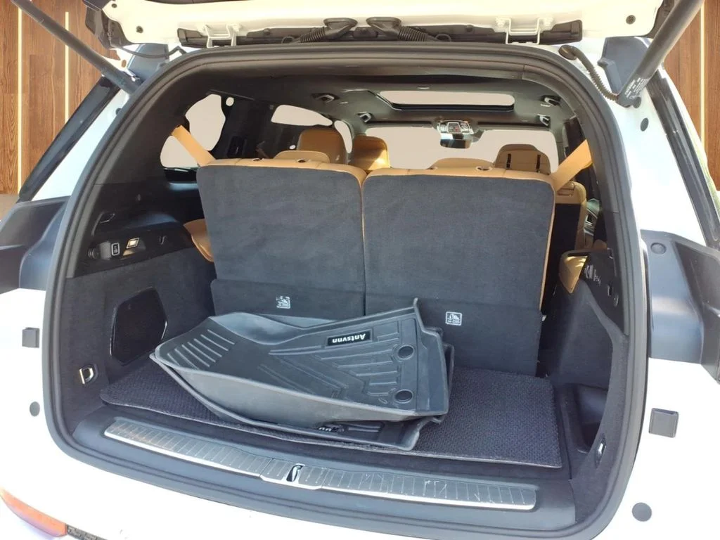 Used 2023 White Jeep Summit image 30