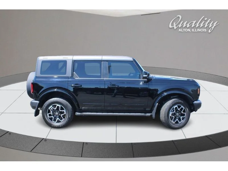 Used 2023 Shadow Black Ford Outer Banks image 3