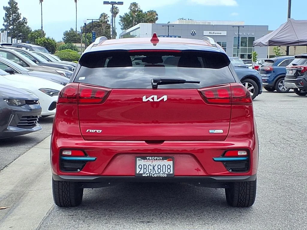 Certified Used 2022 Red Kia S image 4