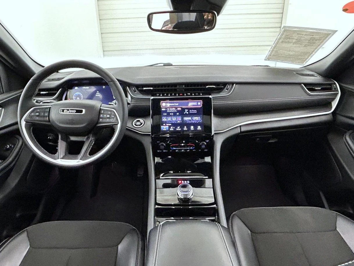 Used 2023 White Jeep Altitude X image 13