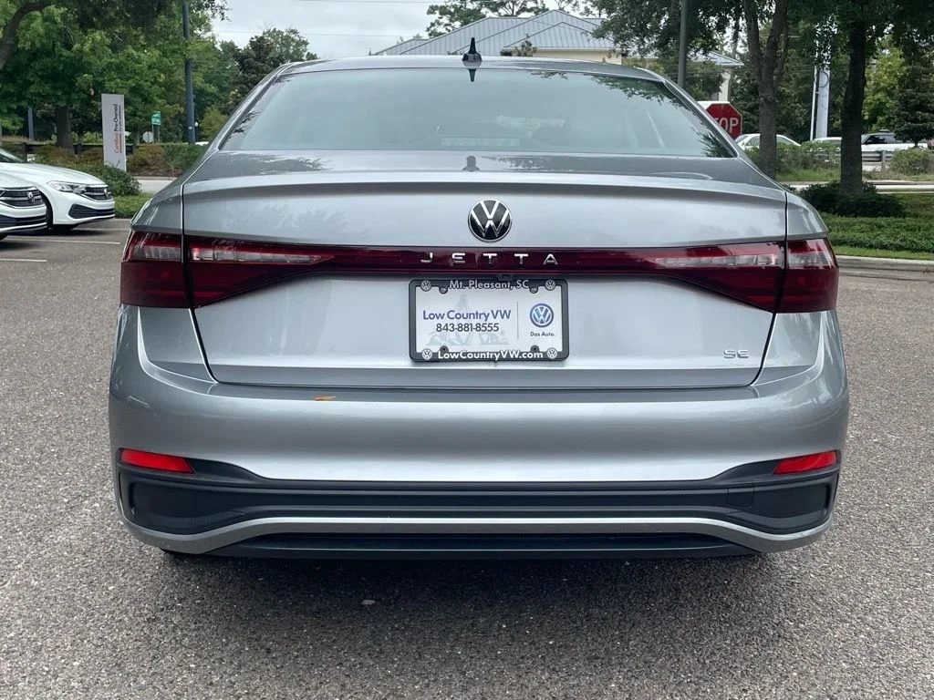 2025 Volkswagen Jetta SE - Photo 21