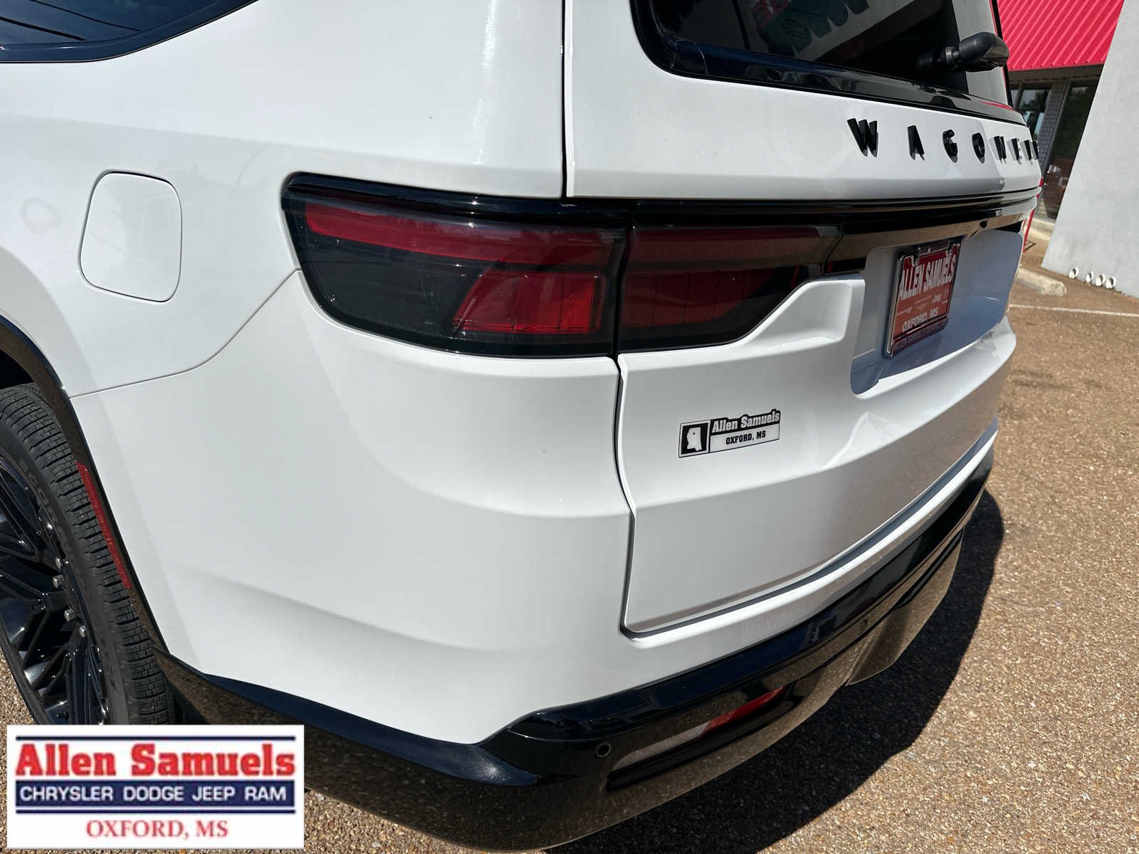 Used 2024 Bright White Clearcoat Jeep Series II Carbide image 61