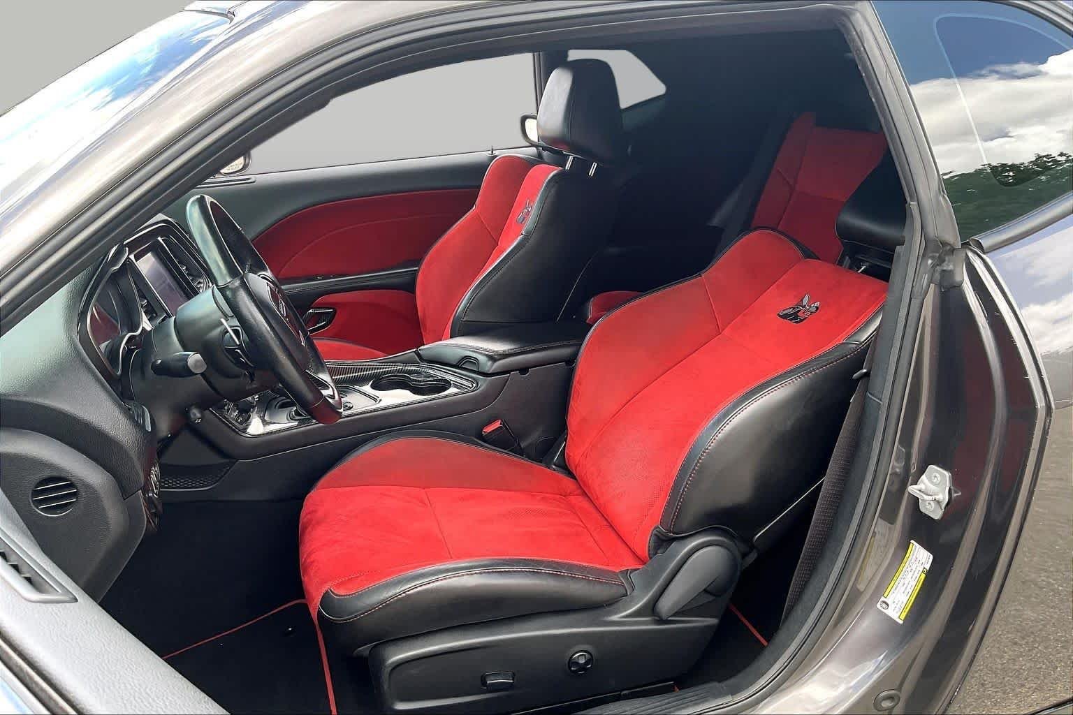 Used 2019 Granite Pearlcoat Dodge R/T Scat Pack image 8