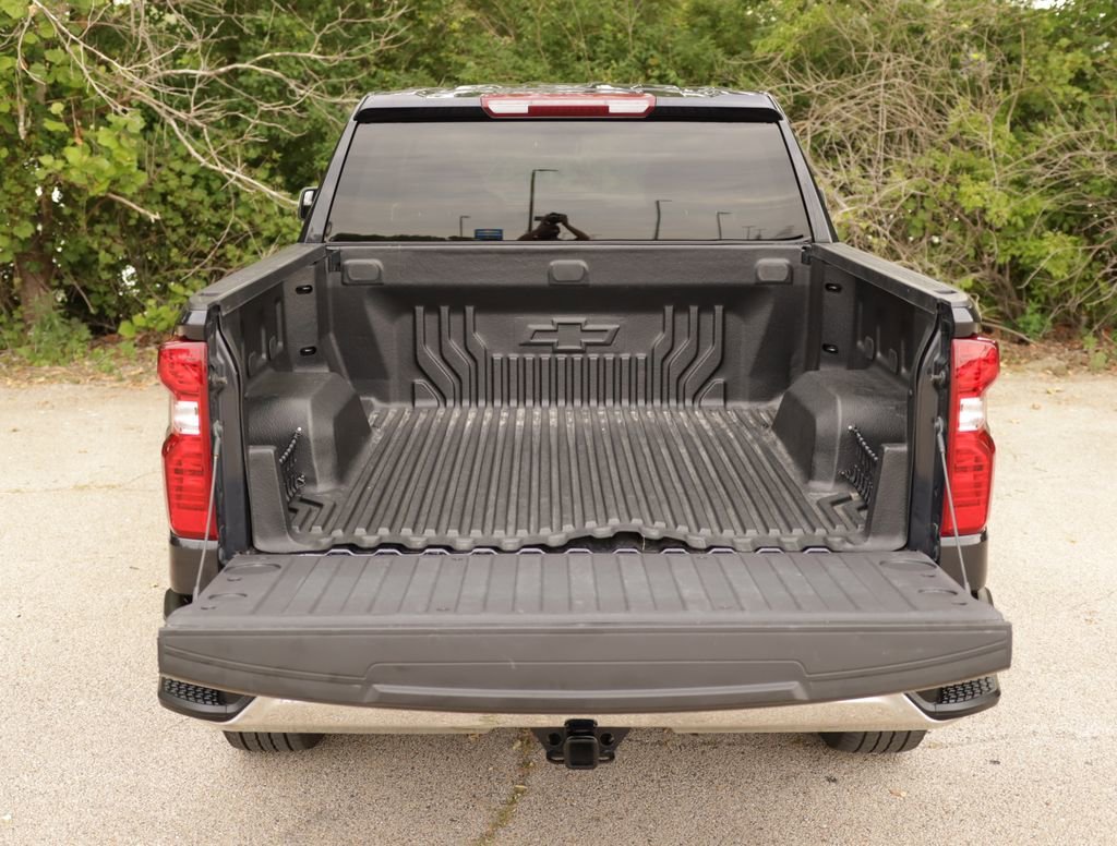 Used 2024 Dark Ash Metallic Chevrolet LT (2FL) image 26