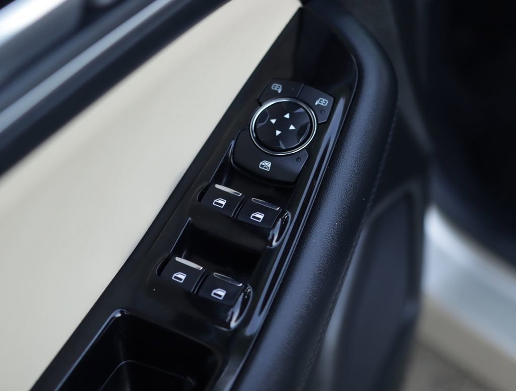 Used 2017 White Ford SEL image 24