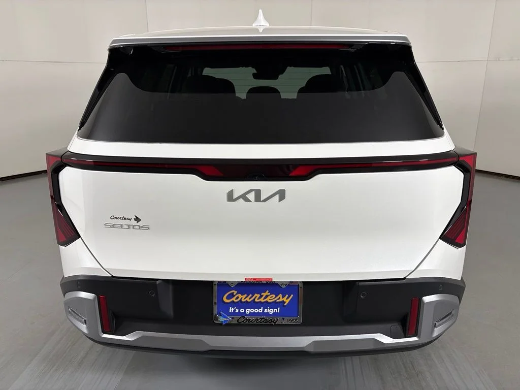 New 2027 Snow White Pearl Kia EX image 7