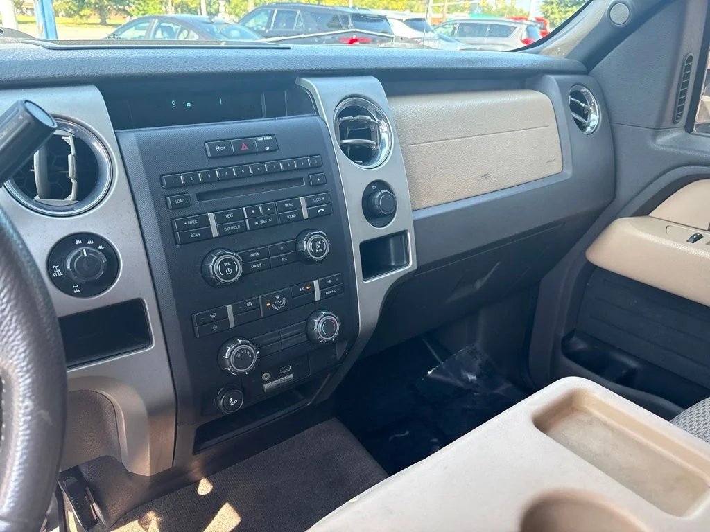 Used 2012 Blue Ford XLT image 18