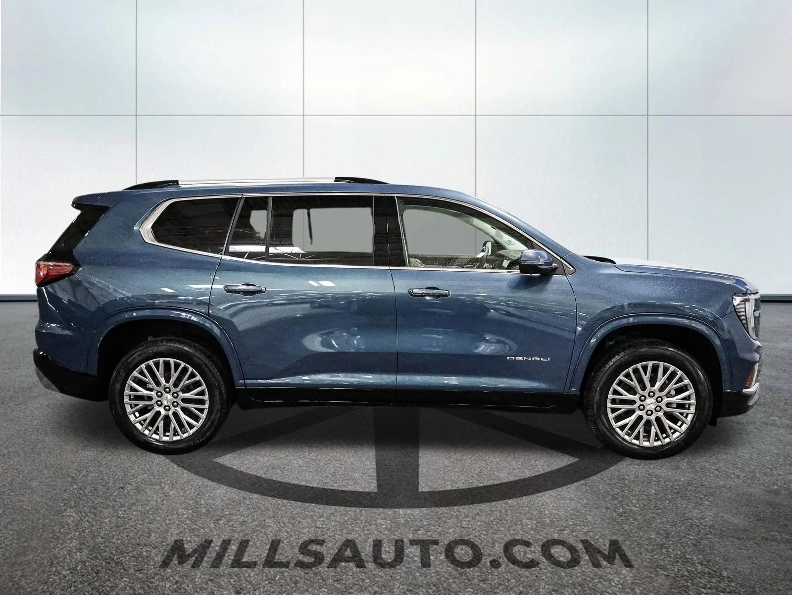 2026 GMC Acadia Denali - Photo 9