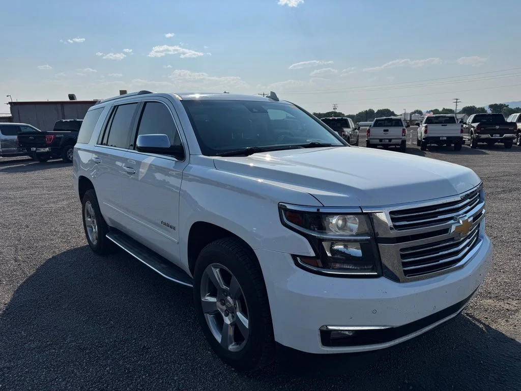 Used 2020 Summit White Chevrolet Premier image 9