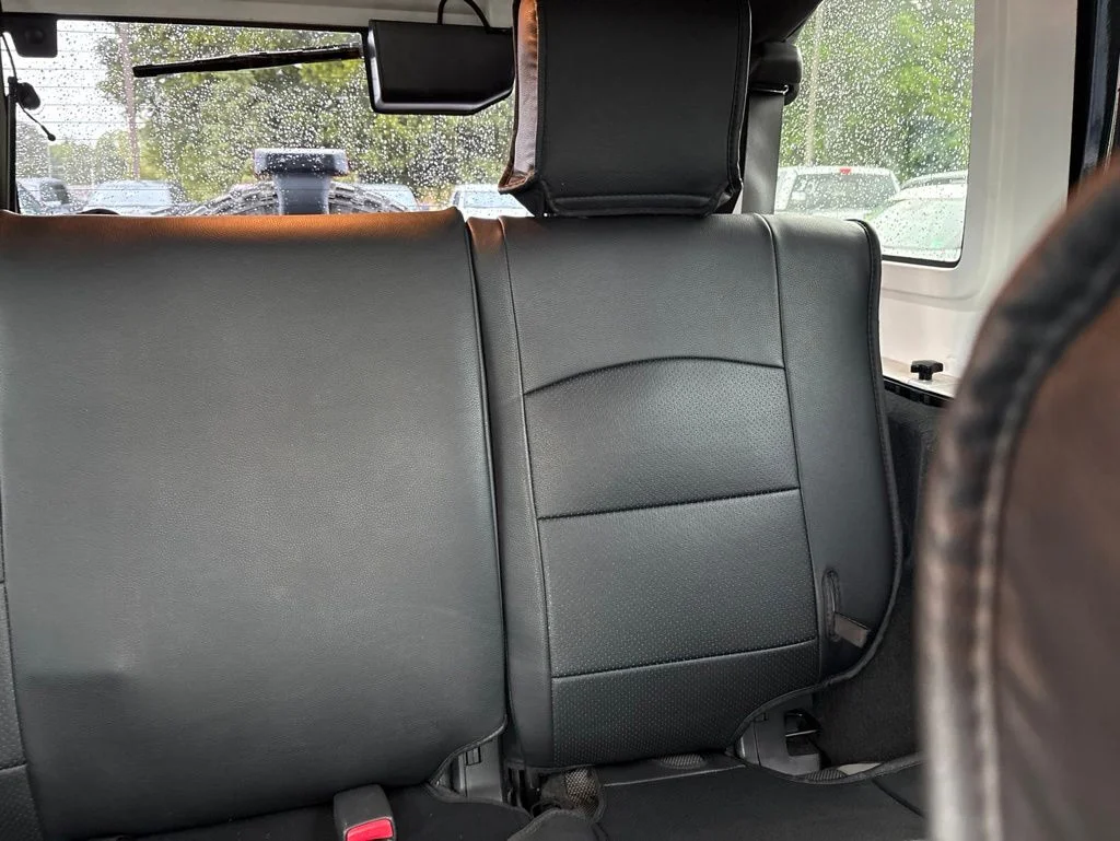 Used 2010  Jeep Unlimited Sport image 14
