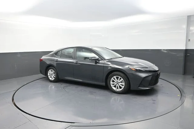 Used 2026  Toyota LE image 23