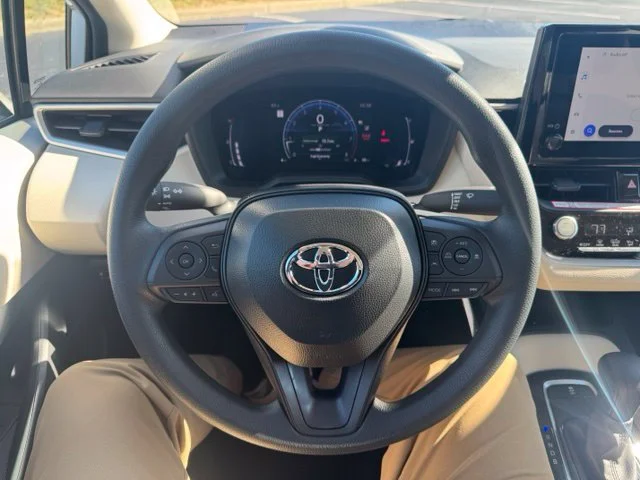 New 2027 Wind Chill Pearl Toyota LE image 18