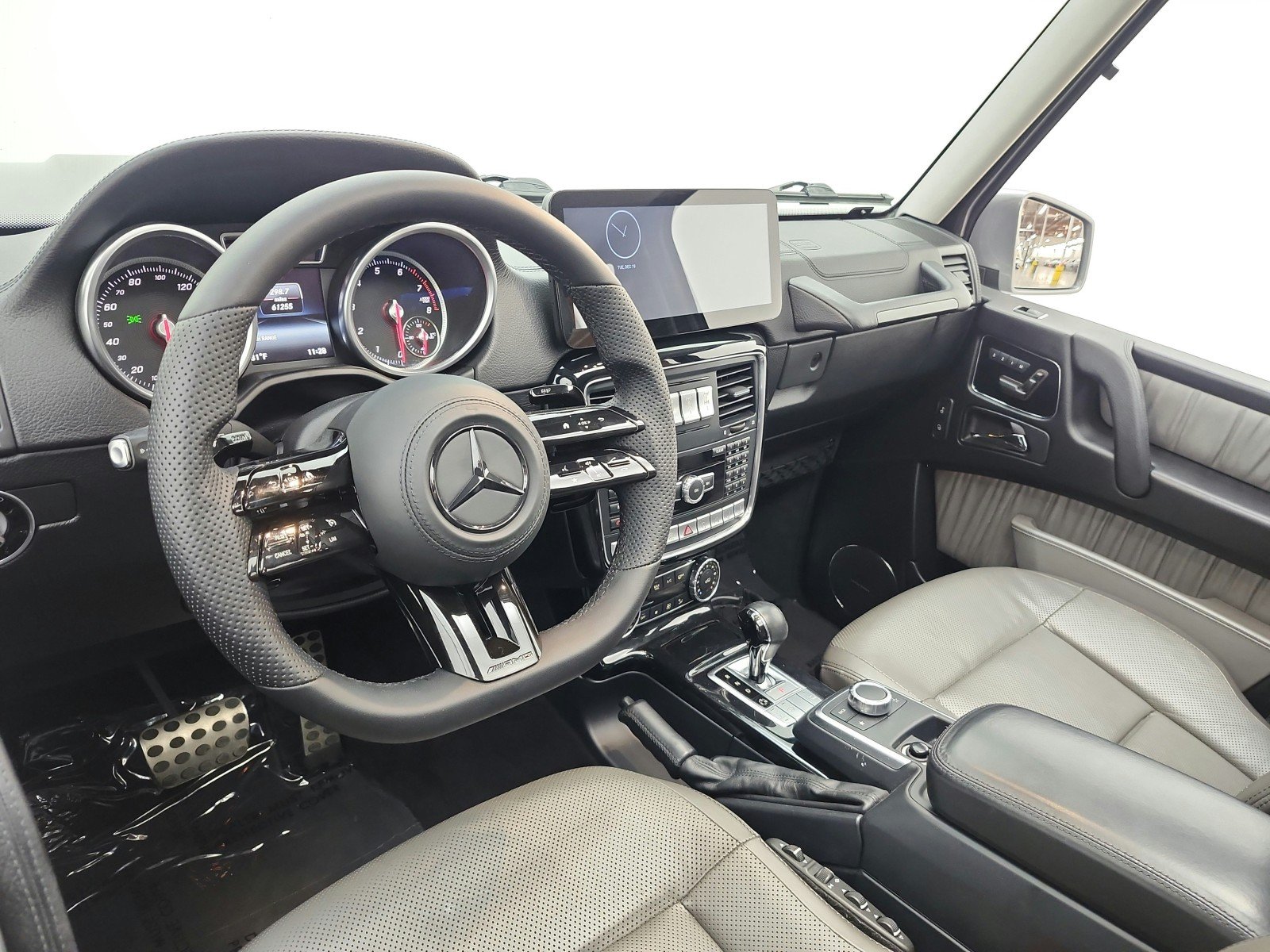 Used 2016 Palladium Silver Metallic Mercedes-Benz 4MATIC® 4dr G 550 image 14