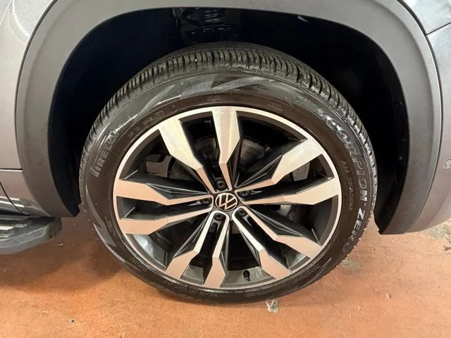 Used 2020 Platinum Gray Metallic Volkswagen 3.6L V6 SEL Premium R-Line image 8