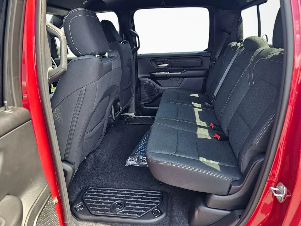 2026 RAM 1500 Express - Photo 32