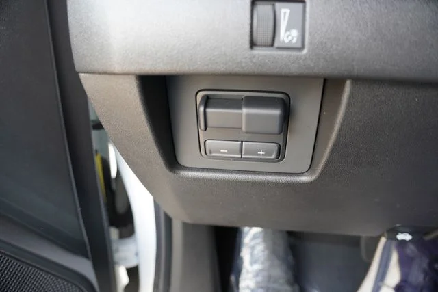 2024 Chevrolet Colorado LT - Photo 21