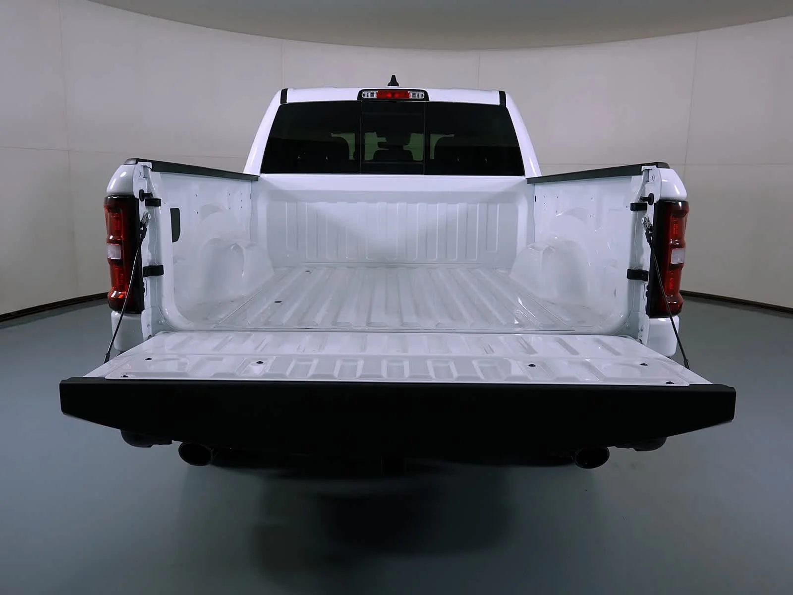 New 2026 Bright White Clear-Coat Exterior Paint RAM Big Horn image 6