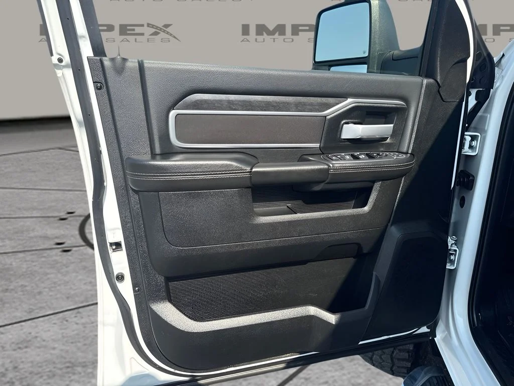 Used 2024 White Ram Big Horn image 21