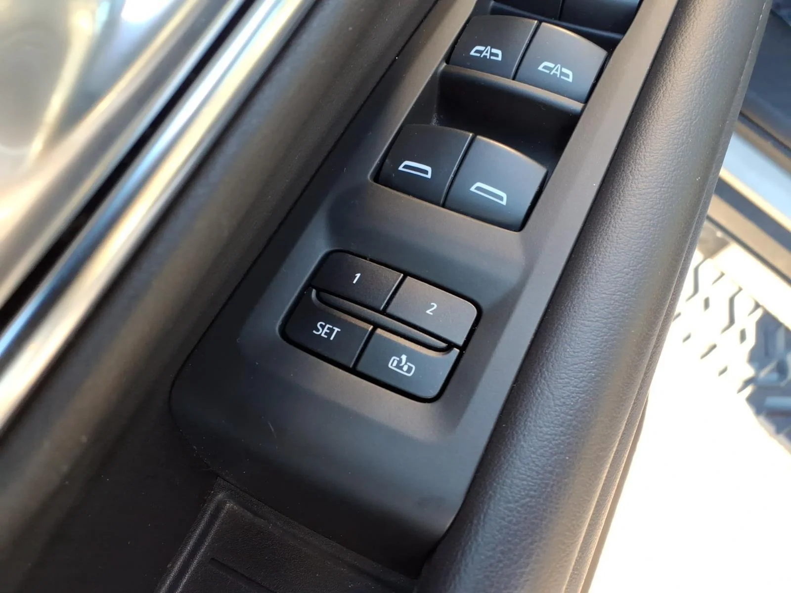 Used 2022 Empire Beige Metallic Chevrolet Z71 image 11