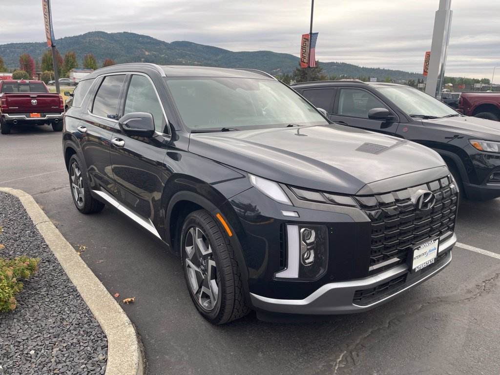 Used 2024 White Hyundai Limited image 5