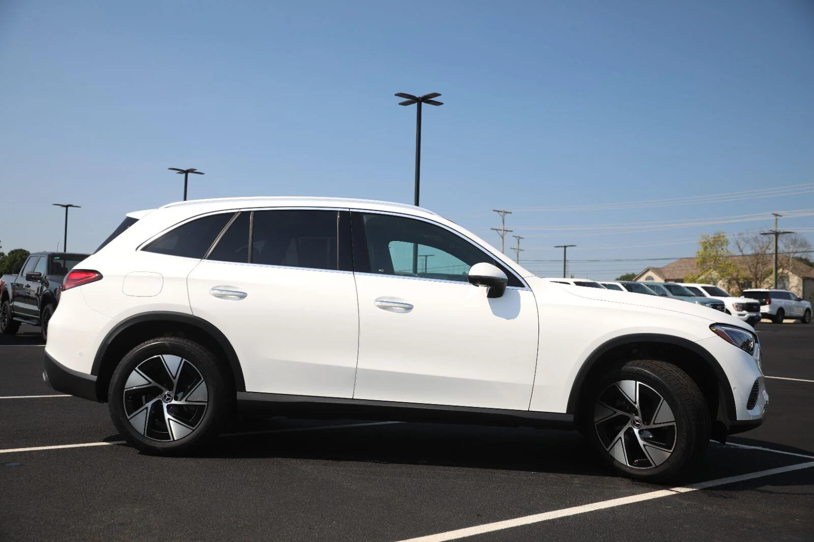 Used 2023 Polar White Mercedes-Benz GLC 300 image 11