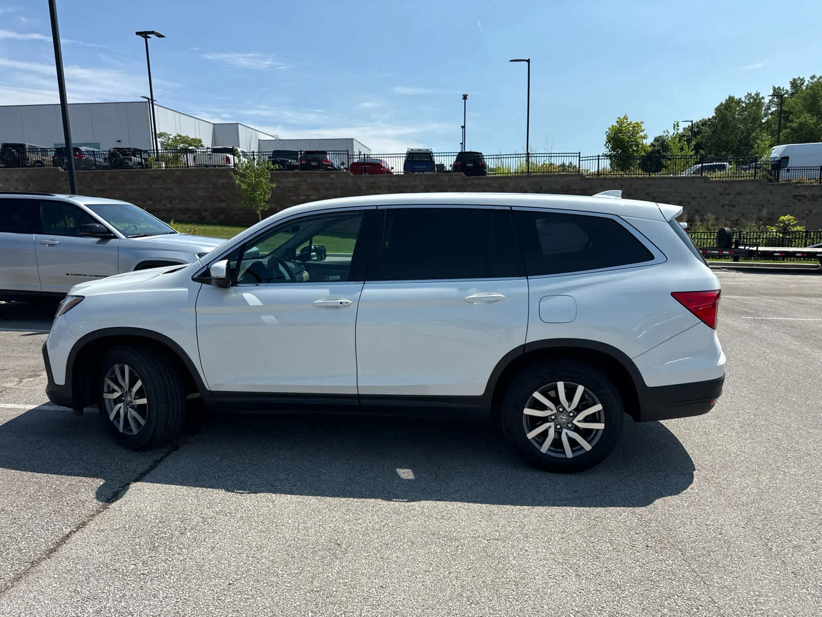Used 2020 Platinum White Pearl Honda EX-L w/Navi & RES image 8