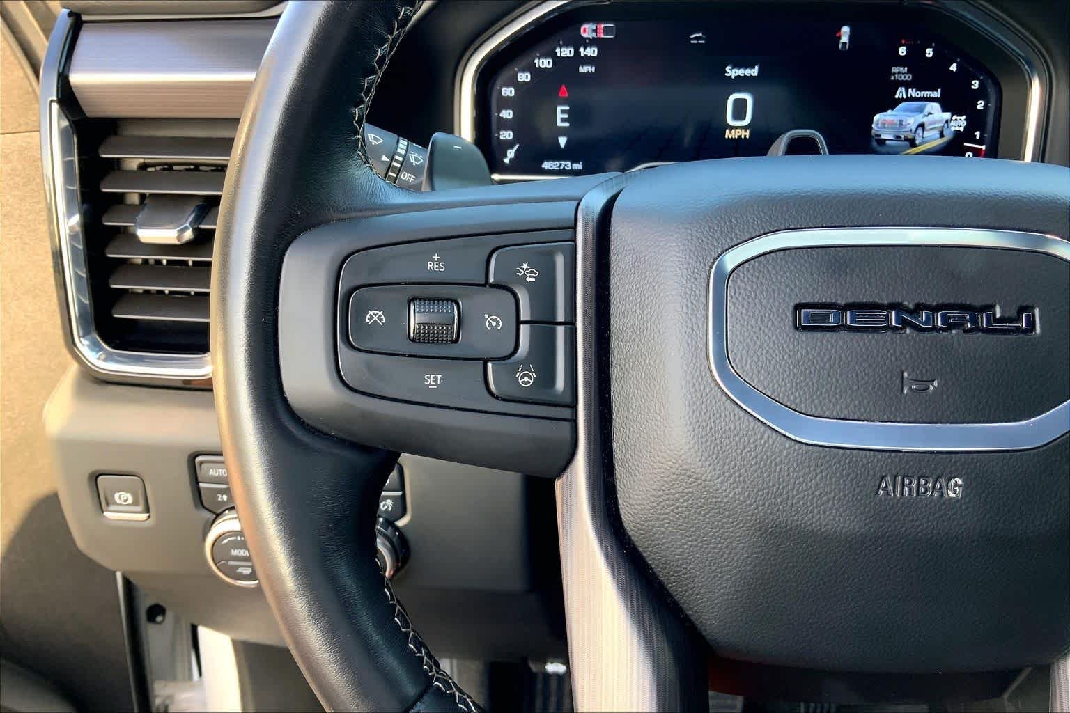 Used 2024 White Frost Tricoat GMC Denali Ultimate image 24