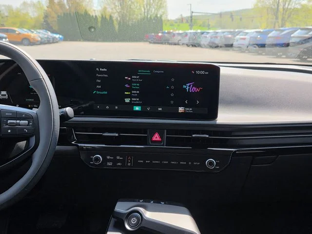 New 2026 Glacial White Pearl Kia Wind image 20