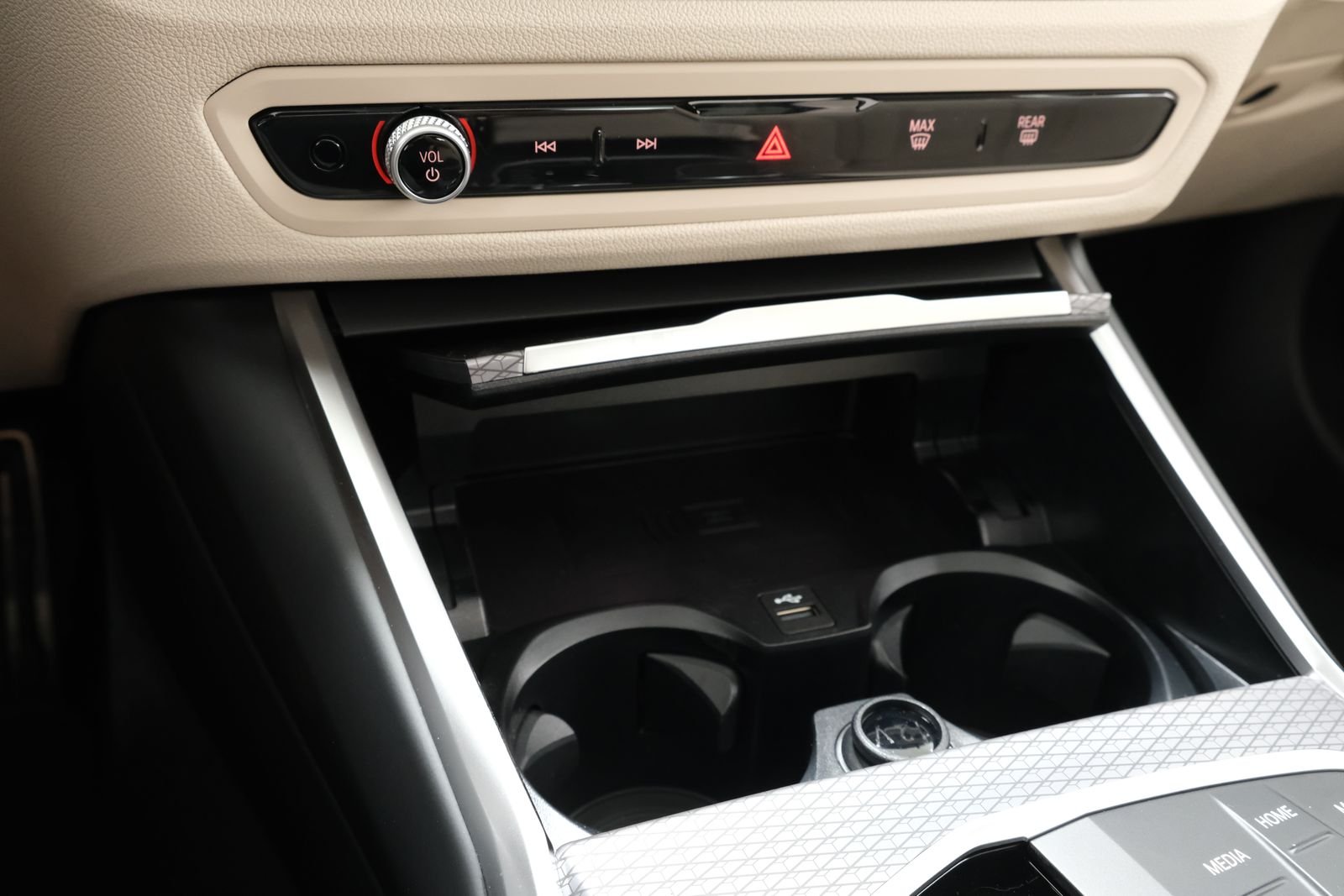 New 2026 Black Sapphire Metallic BMW 330i xDrive image 28