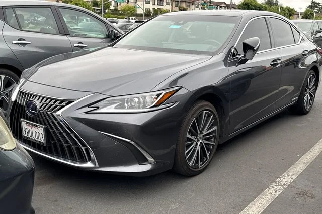 Used 2022 Gray Lexus 300h image 3