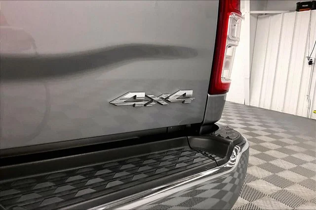Used 2021 Billet Silver Metallic Clearcoat Ram Tradesman image 9