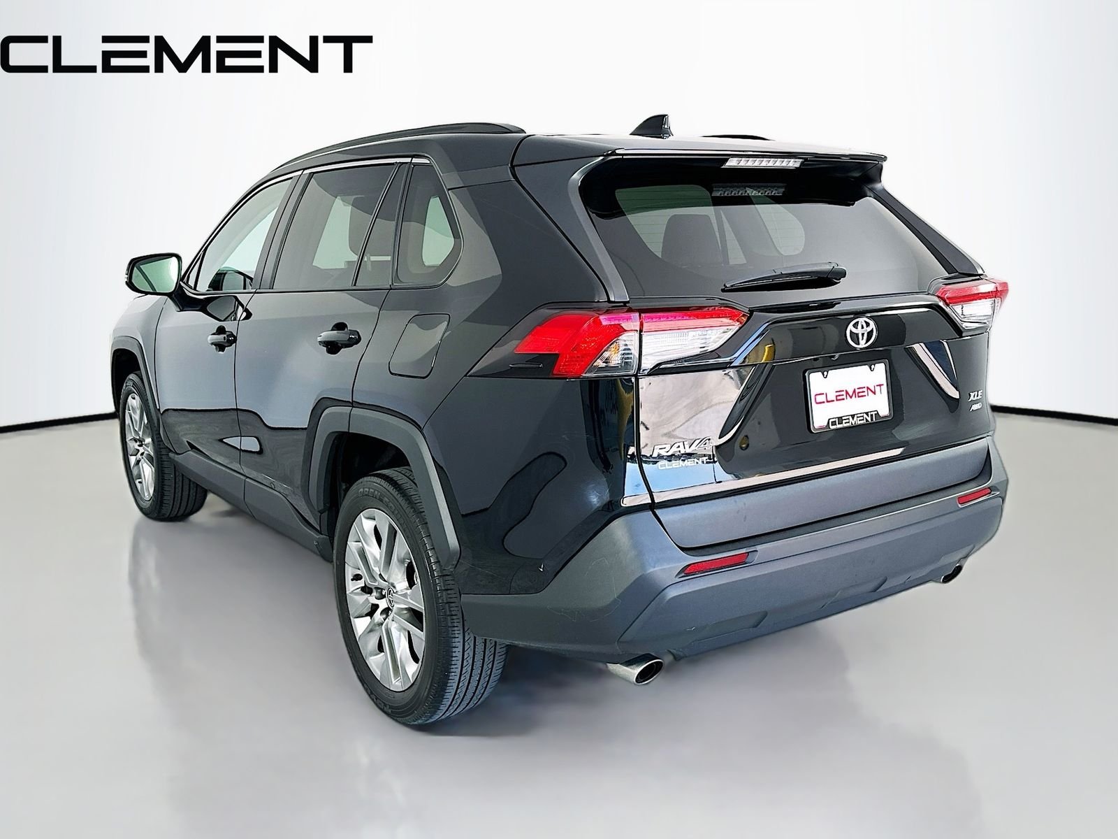 2023 Toyota RAV4 XLE Premium - Photo 10