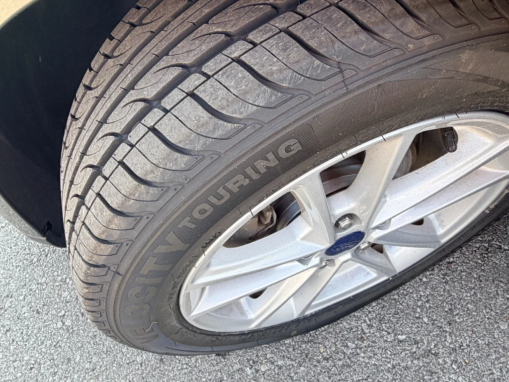 Used 2017 Magnetic Metallic Ford SE image 31