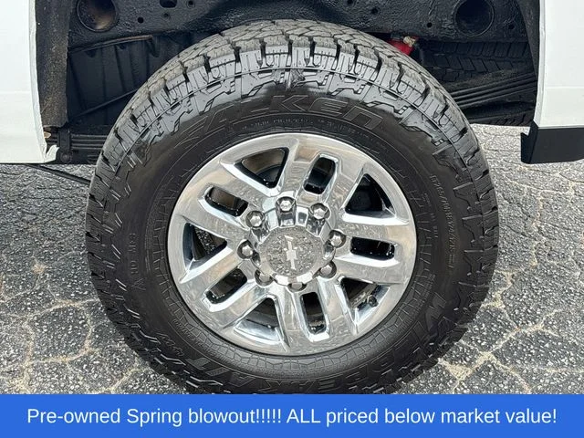 Used 2019 White Chevrolet LTZ image 14