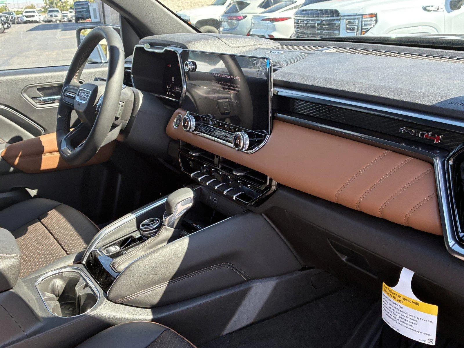2026 GMC Canyon AT4 - Photo 8