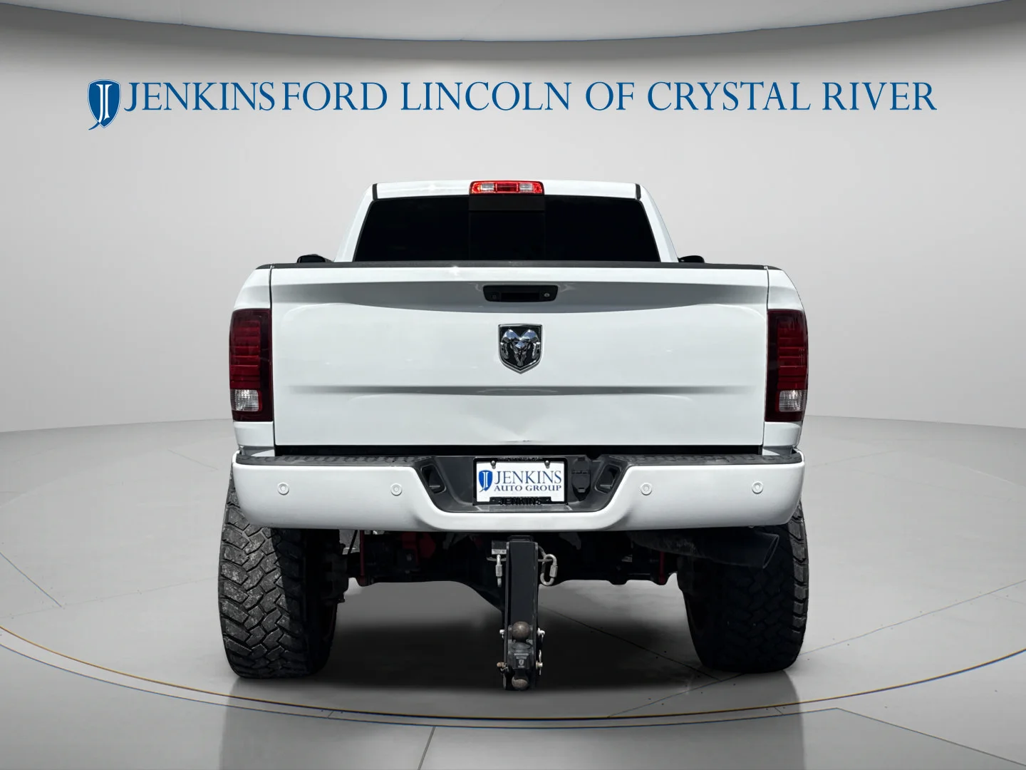 Used 2018 Bright White Clearcoat Ram Laramie image 6