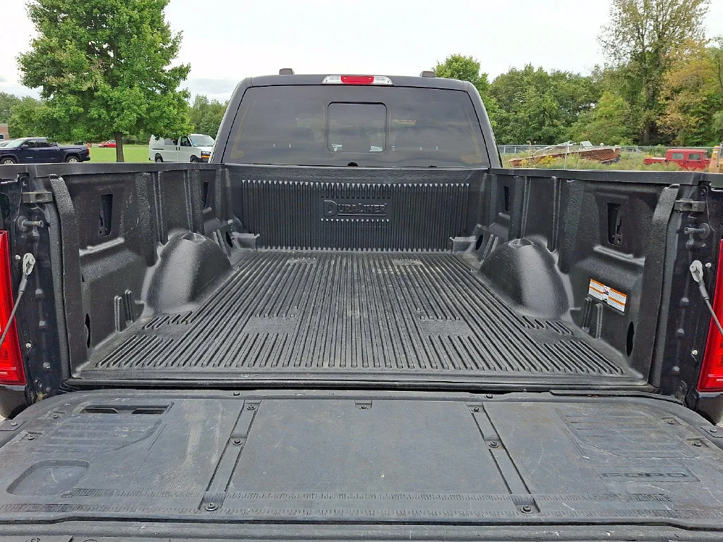 Used 2022 Agate Black Metallic Ford XLT image 31