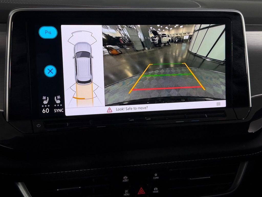2025 Volkswagen Atlas Cross Sport SE w/Tech - Photo 17