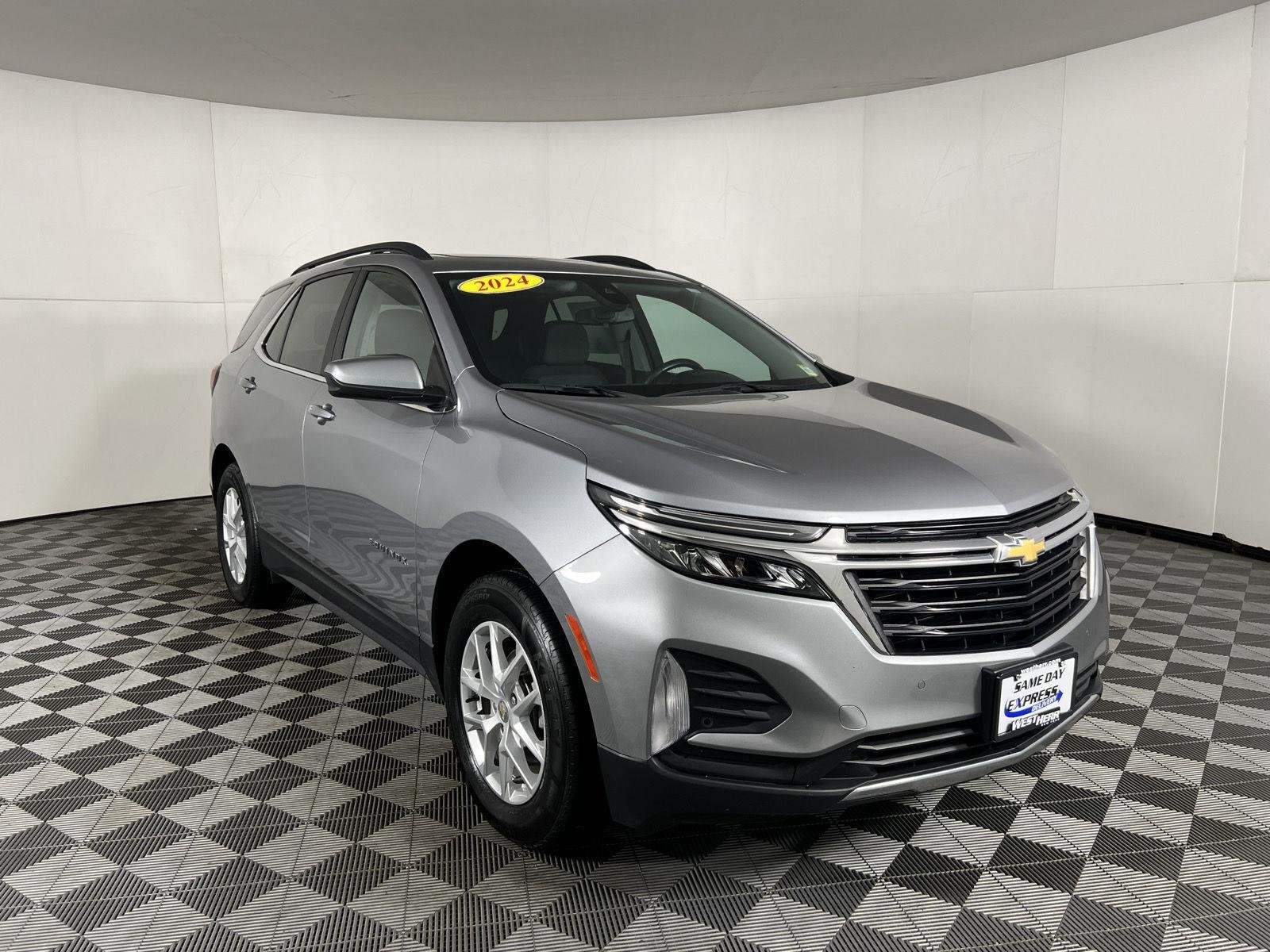 Used 2024 Sterling Gray Metallic Chevrolet LT image 28