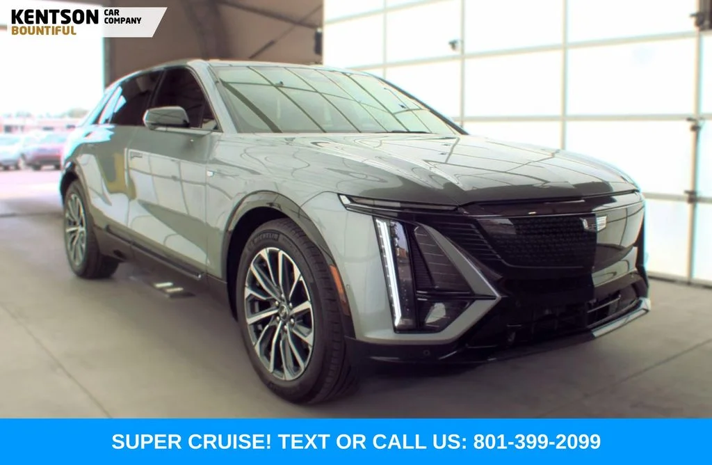 Used 2024 Silver Cadillac Sport image 4