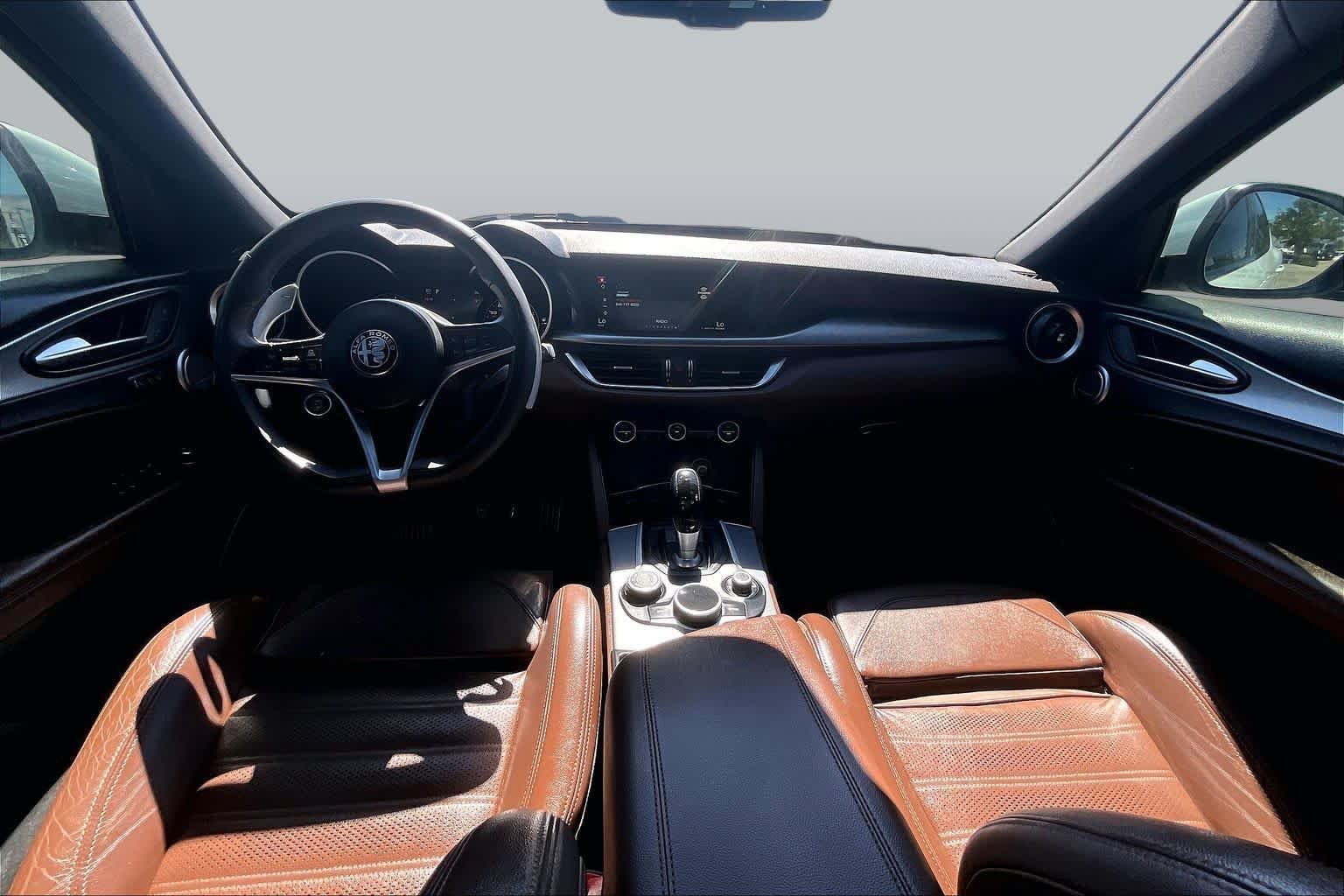 Used 2018 WHITE Alfa Romeo Ti Sport image 14