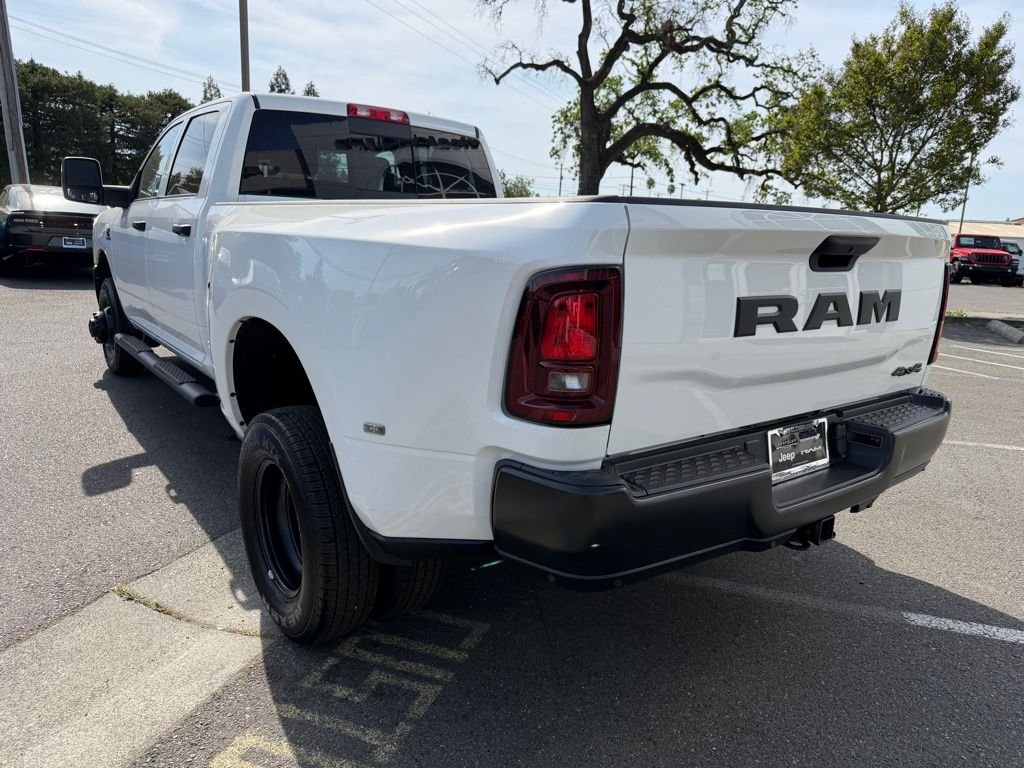 New 2026 Bright White Clear-Coat Exterior Paint RAM Tradesman image 3